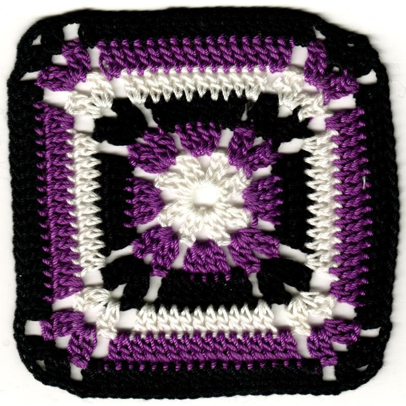 Untersetzer weiss/violett/schwarz - quadratisch Untersetzer weiss/violett/schwarz - quadratisch
